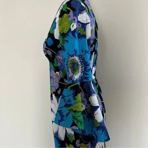 Trina Turk Winnie Wild Flower Faille Bell-Sleeve Dress NWT Sz 0 - Picture 5 of 9